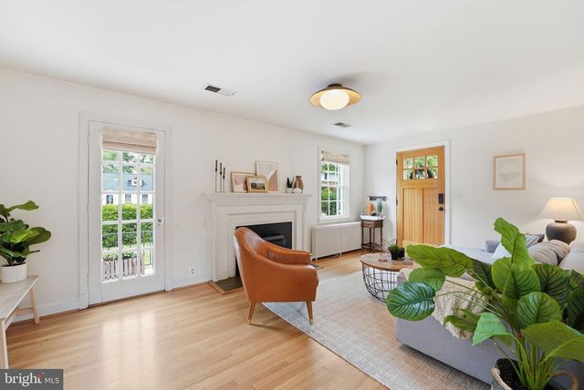 5014 HOLLYWOOD RD, College Park, MD 20740