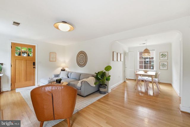 5014 HOLLYWOOD RD, College Park, MD 20740