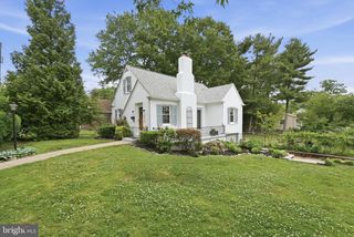 5014 HOLLYWOOD RD, College Park, MD 20740