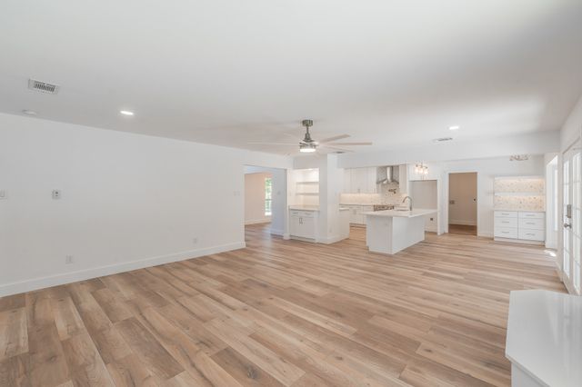 2815 Perkins Road, Arlington, TX 76016