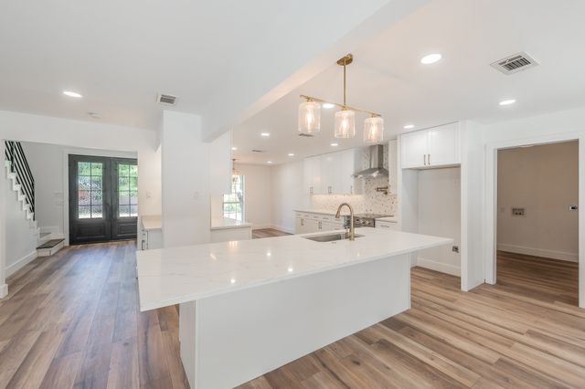 2815 Perkins Road, Arlington, TX 76016