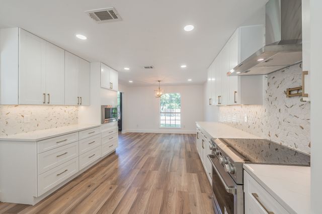 2815 Perkins Road, Arlington, TX 76016