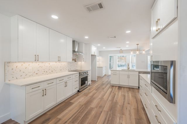 2815 Perkins Road, Arlington, TX 76016