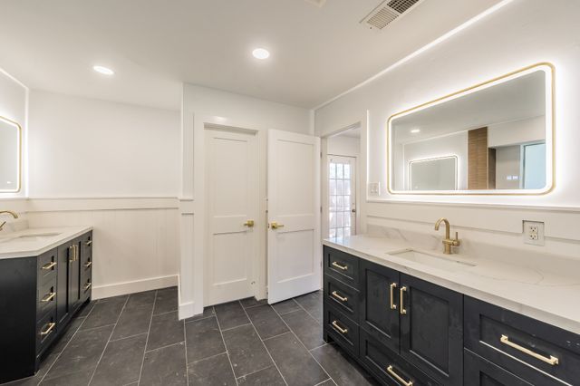 2815 Perkins Road, Arlington, TX 76016