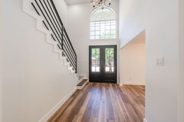 2815 Perkins Road, Arlington, TX 76016