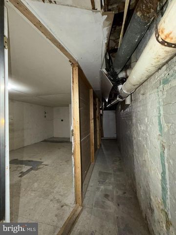 33 N KRESSON ST, Baltimore, MD 21224