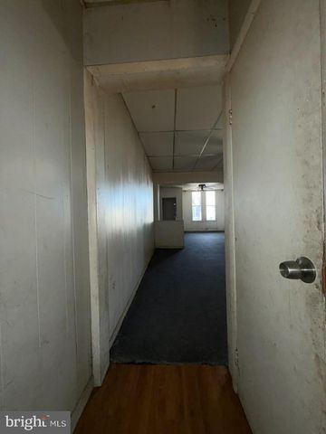 33 N KRESSON ST, Baltimore, MD 21224