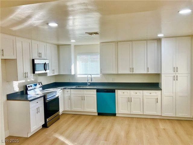 1715 Rockwell Lane, Las Vegas, NV 89156