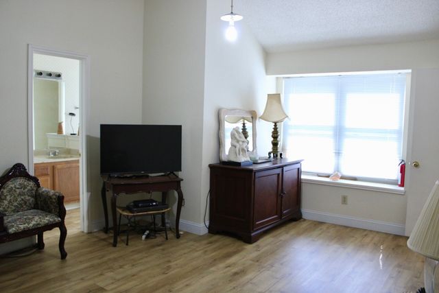 720 Cresent Drive, Desoto, TX 75115