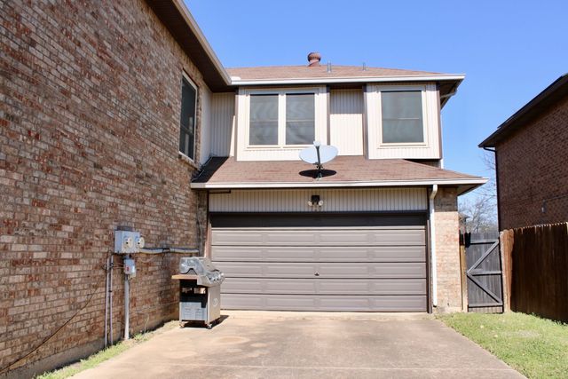 720 Cresent Drive, Desoto, TX 75115