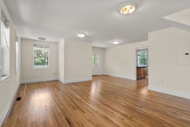 62 Redfield St 62, Boston, MA 02122