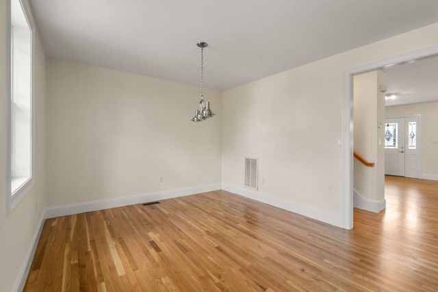62 Redfield St 62, Boston, MA 02122
