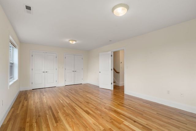 62 Redfield St 62, Boston, MA 02122
