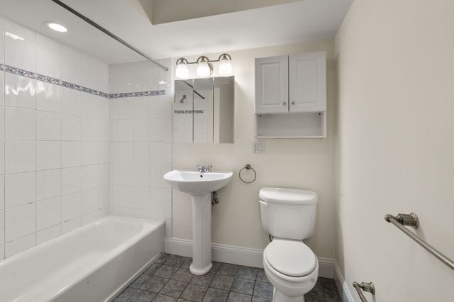 62 Redfield St 62, Boston, MA 02122