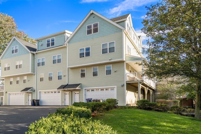 62 Redfield St 62, Boston, MA 02122