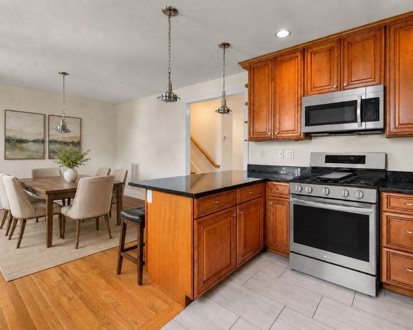 62 Redfield St 62, Boston, MA 02122