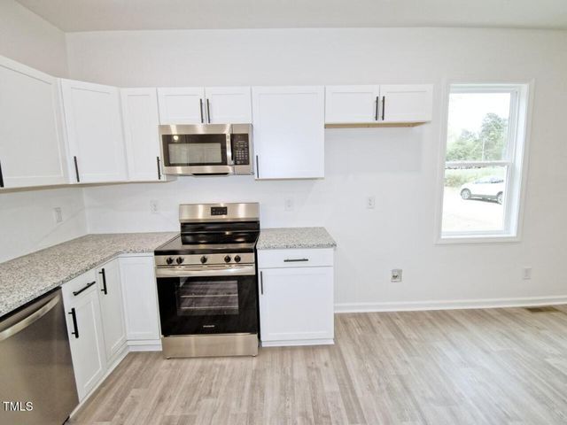 48 S Grace Way Lane, Henderson, NC 27537