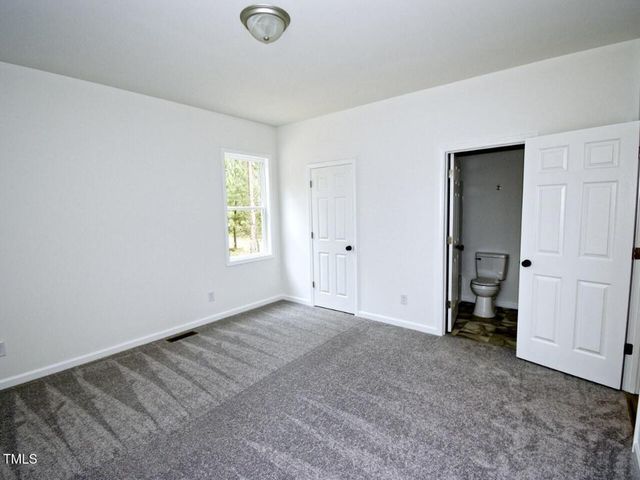 48 S Grace Way Lane, Henderson, NC 27537