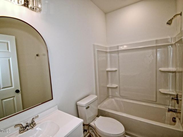 48 S Grace Way Lane, Henderson, NC 27537