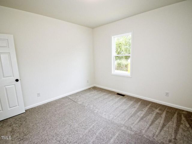 48 S Grace Way Lane, Henderson, NC 27537