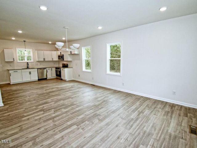 48 S Grace Way Lane, Henderson, NC 27537