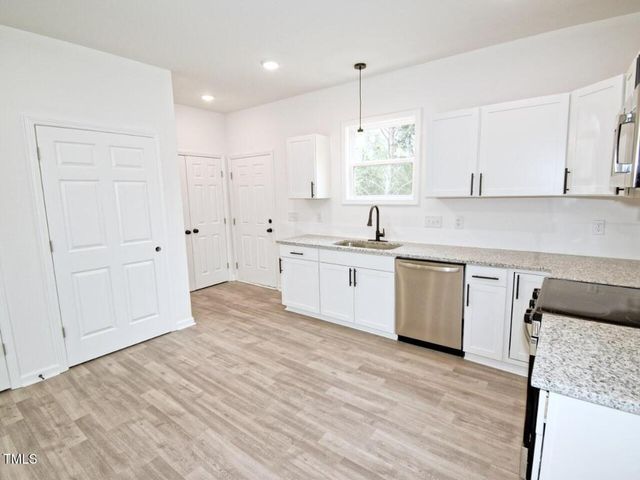 48 S Grace Way Lane, Henderson, NC 27537