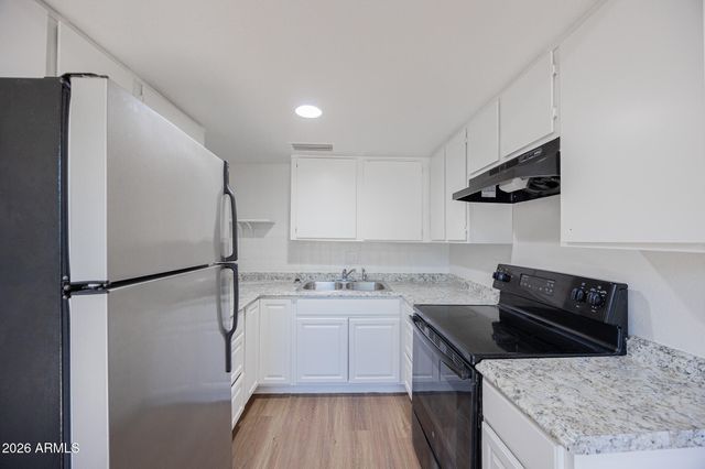 925 W PEORIA Avenue 29, Phoenix, AZ 85029