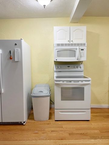 48 Linden St 1, Salem, MA 01970