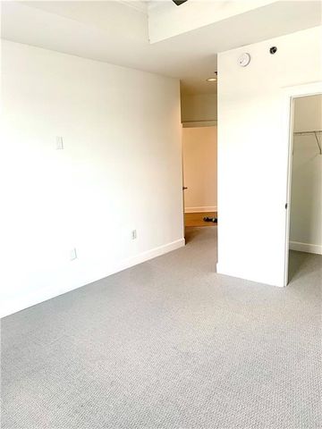 325 E Paces Ferry Road NE 502, Atlanta, GA 30305