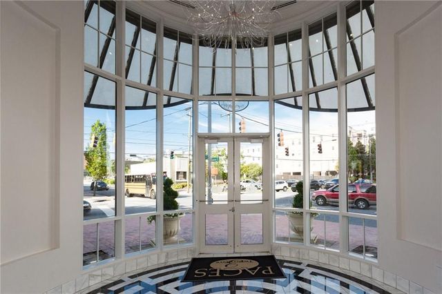 325 E Paces Ferry Road NE 502, Atlanta, GA 30305