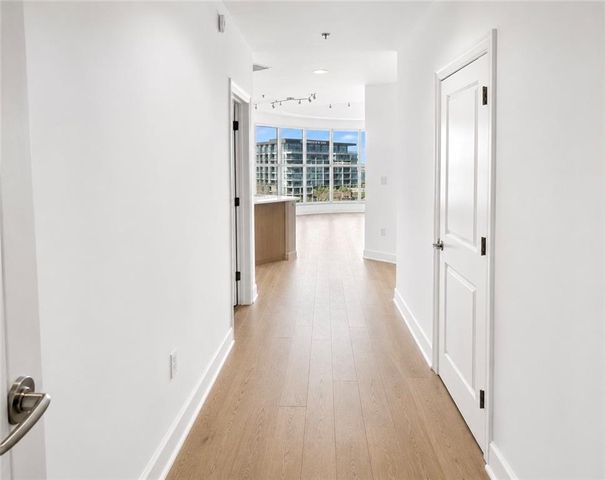 325 E Paces Ferry Road NE 502, Atlanta, GA 30305