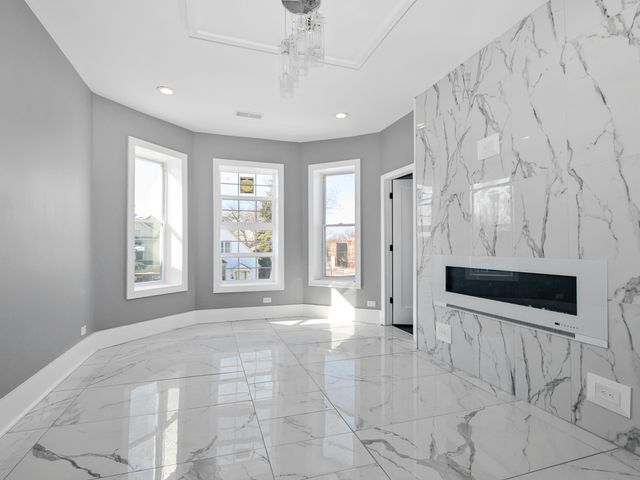 7305 S Sangamon Street, Chicago, IL 60621