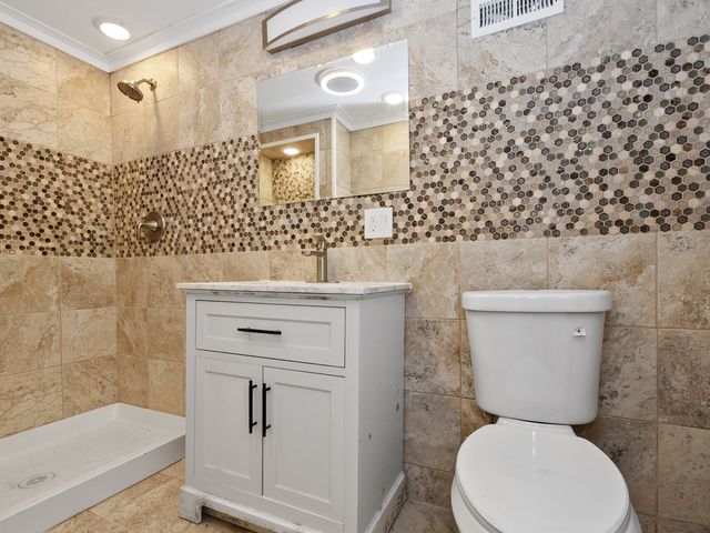 7305 S Sangamon Street, Chicago, IL 60621