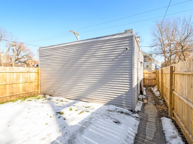 7305 S Sangamon Street, Chicago, IL 60621