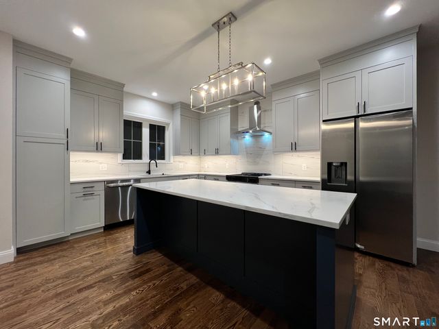 410 Alba Avenue, Bridgeport, CT 06606