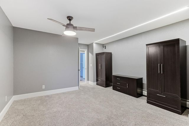 1700 Four Oaks Road 331, Eagan, MN 55121