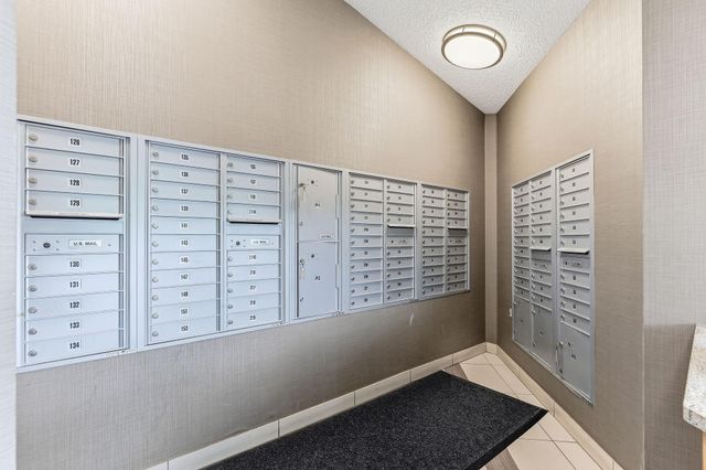1700 Four Oaks Road 331, Eagan, MN 55121