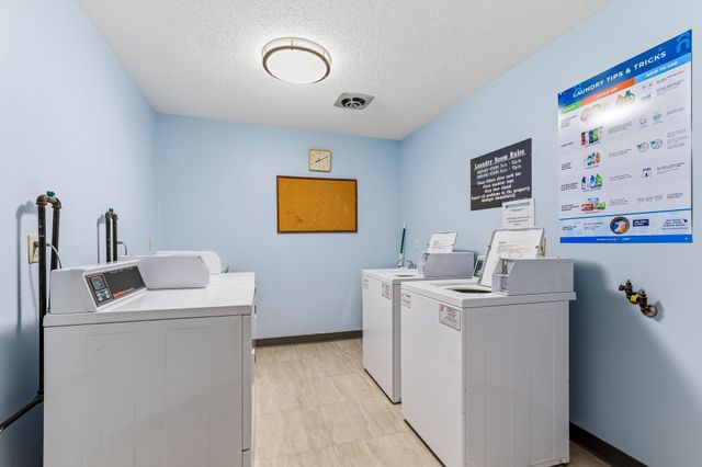 1700 Four Oaks Road 331, Eagan, MN 55121