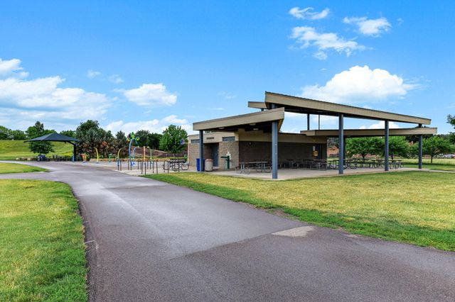 1700 Four Oaks Road 331, Eagan, MN 55121
