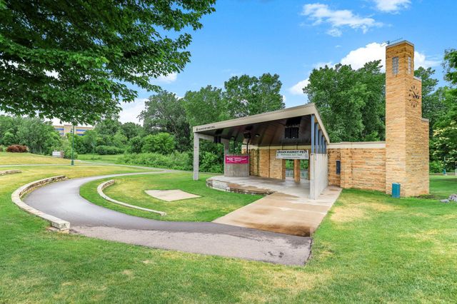 1700 Four Oaks Road 331, Eagan, MN 55121