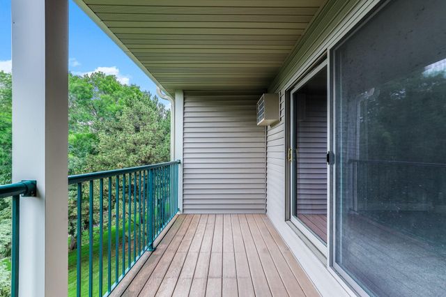 1700 Four Oaks Road 331, Eagan, MN 55121