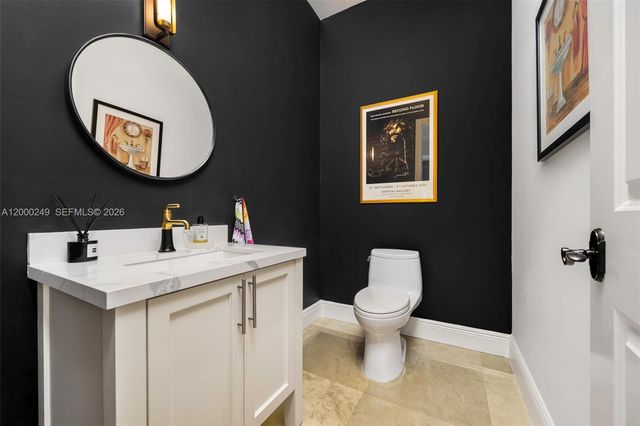 475 Amalfi Ave, Coral Gables, FL 33146