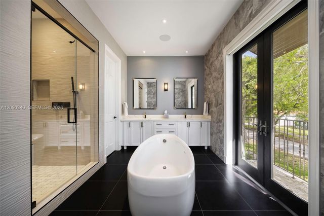 475 Amalfi Ave, Coral Gables, FL 33146