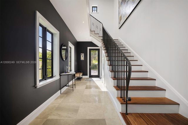 475 Amalfi Ave, Coral Gables, FL 33146