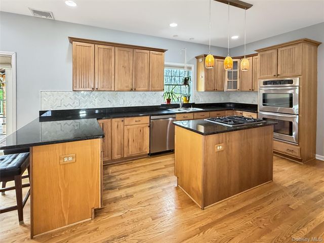 343 North Avenue, Pleasant Valley, NY 12569