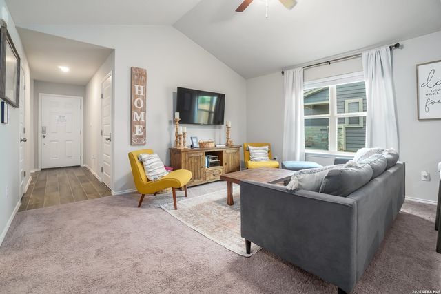 822 Hickory Trl, San Antonio, TX 78245