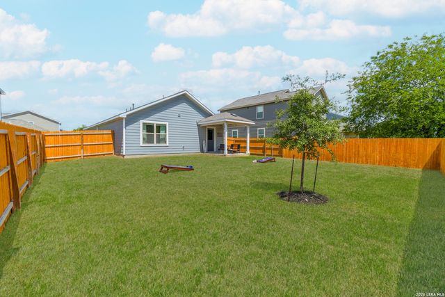 822 Hickory Trl, San Antonio, TX 78245