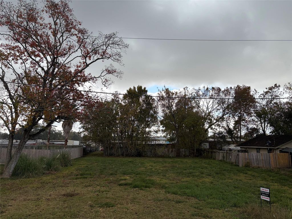 1523 Second, League City, TX 77573