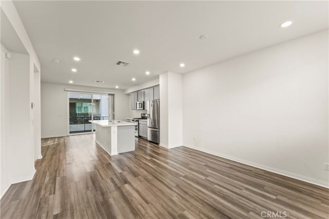 18443 Montage, Northridge, CA 91324