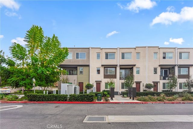 18443 Montage, Northridge, CA 91324